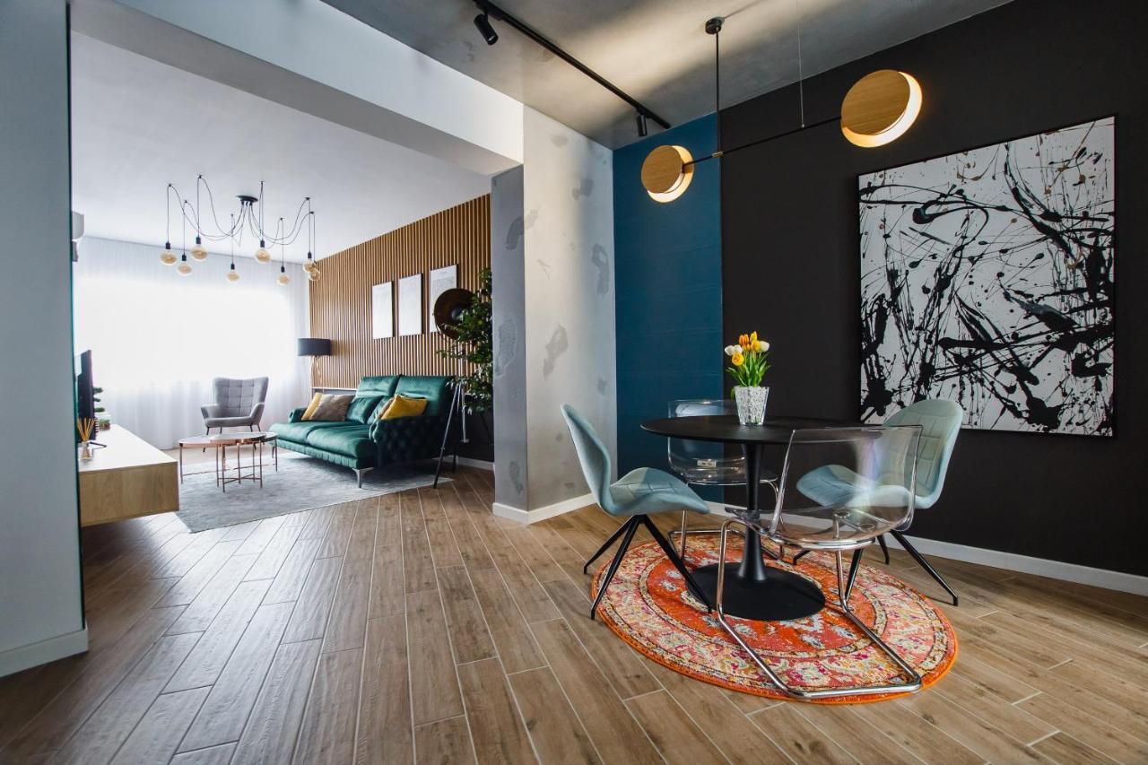 Central Designer Loft At Eas Residence Oradea Exterior photo